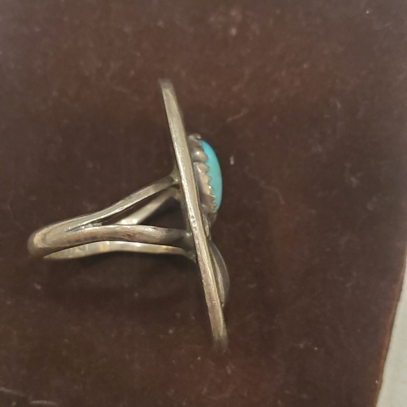 Vintage Navajo Sterling Silver Ring - Picture 4 of 5